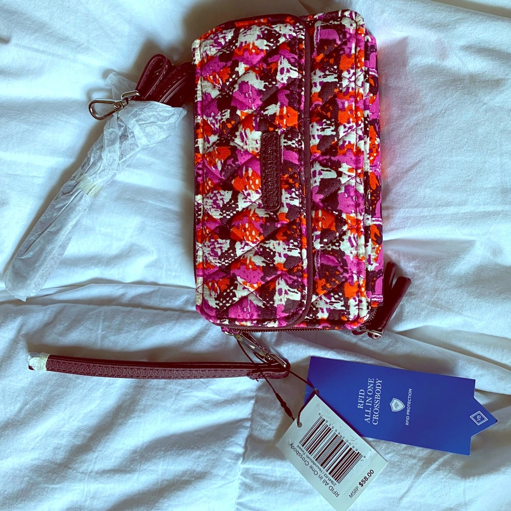 NWT wristlet/ crossbody Vera Bradley bag